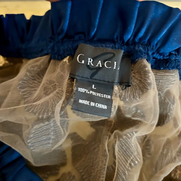 Gracia EUC Large Navy & Sheer Top - Picture 3 of 3